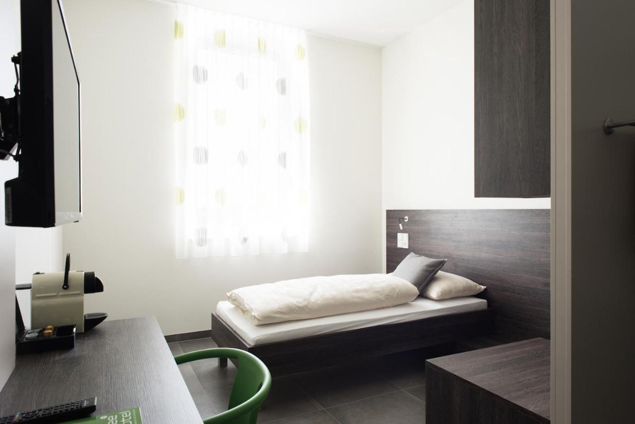 eee hotel Traun Buitenkant foto