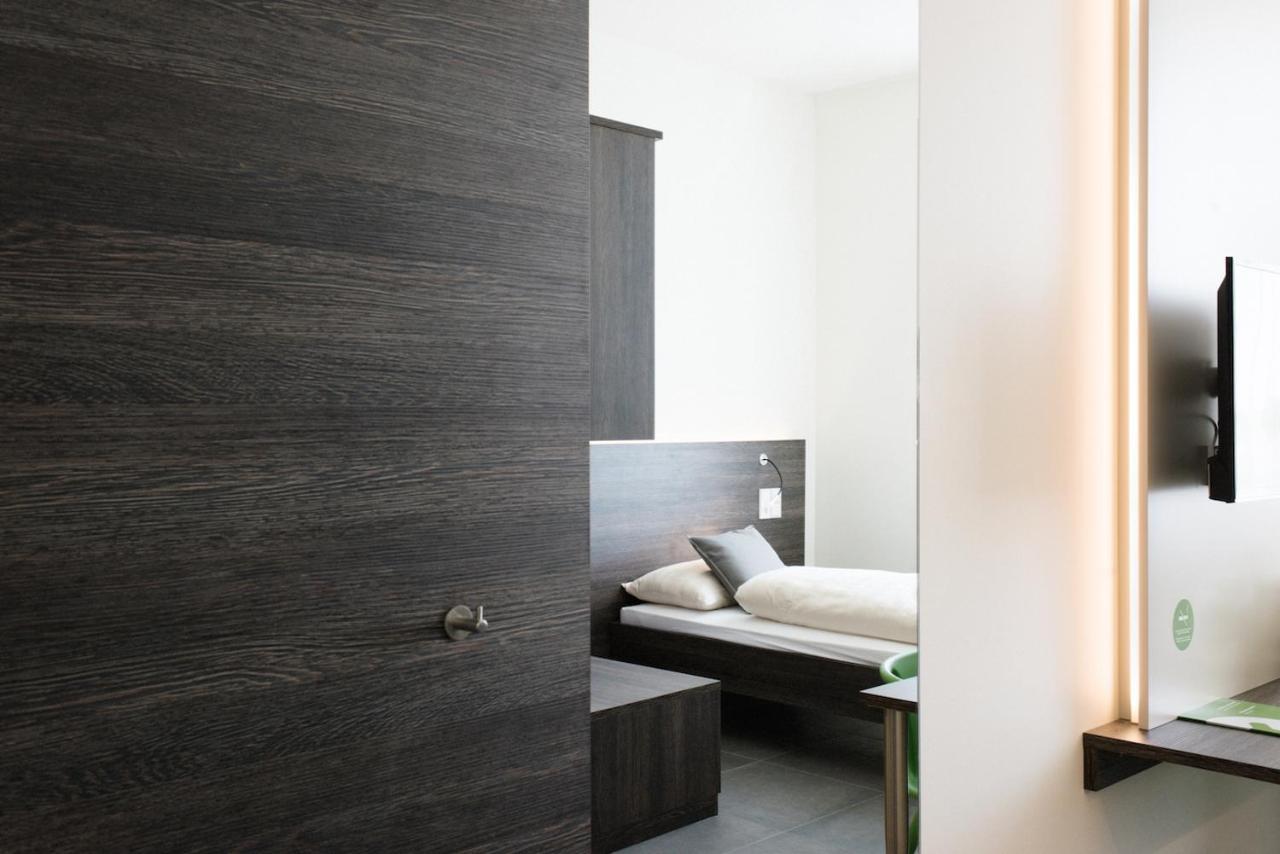eee hotel Traun Buitenkant foto